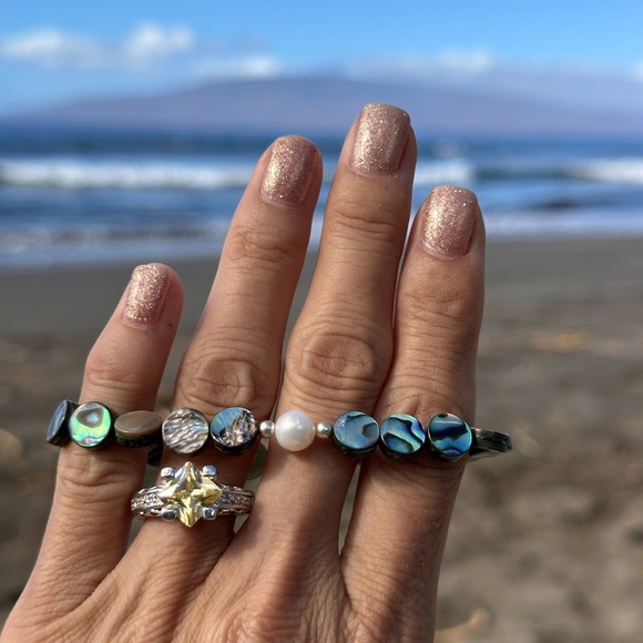 B72. AAA Coin Abalone & Freshwater Pearl W/ .925 SS - Picture 3 of 6